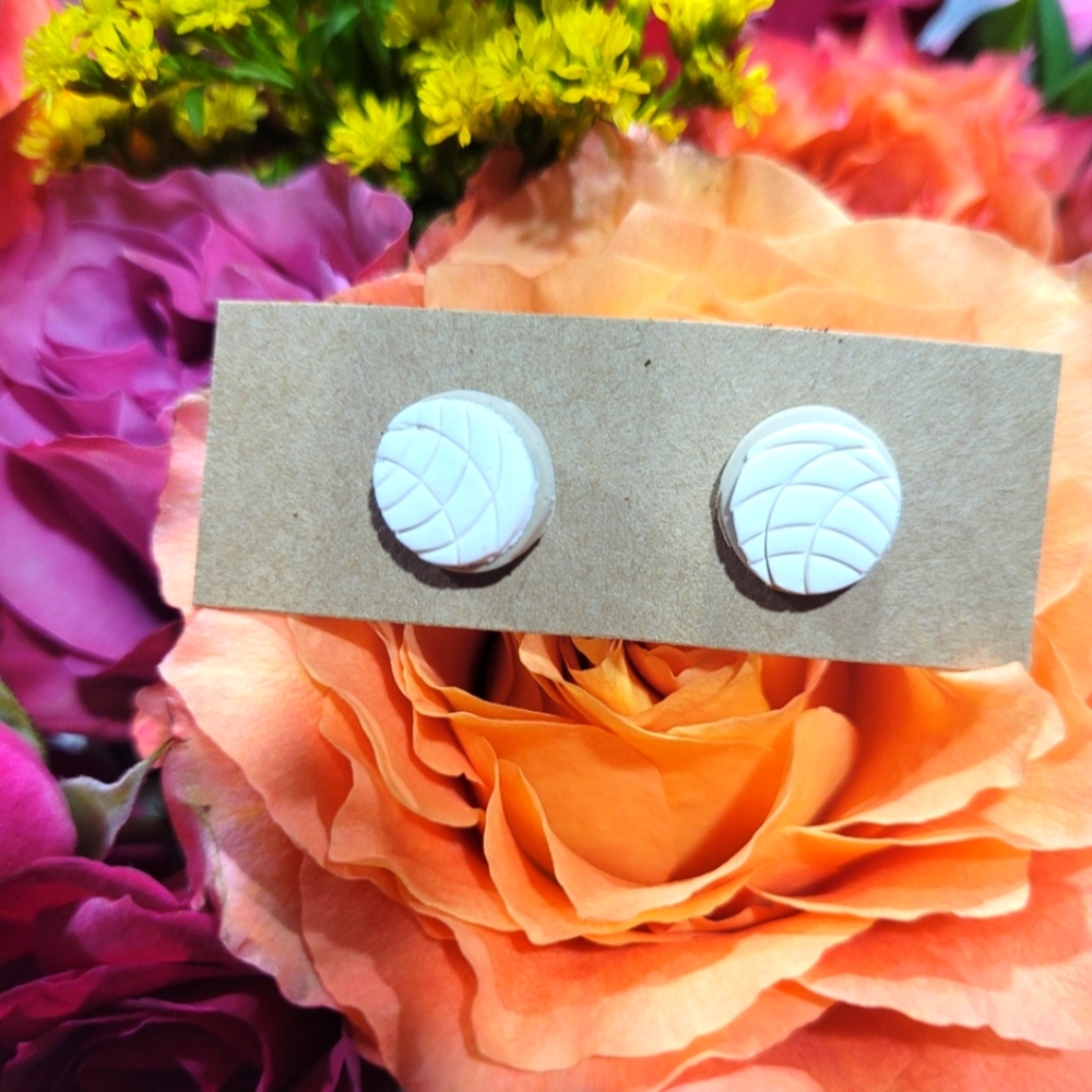 White Conchas Clay Studs